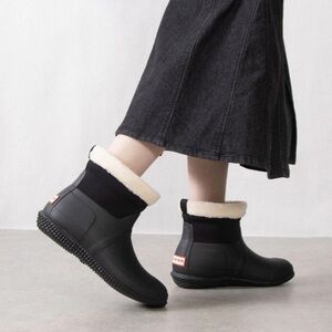 NEW Hunter Indoor/Outdoor Insulated Short Fleece Black Boots Sz 8 US/ 6 UK NWOB